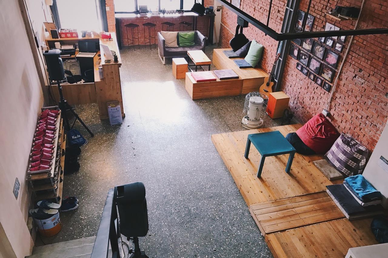 62巷背包客棧 Lane62 Hostel Longjing Exterior foto